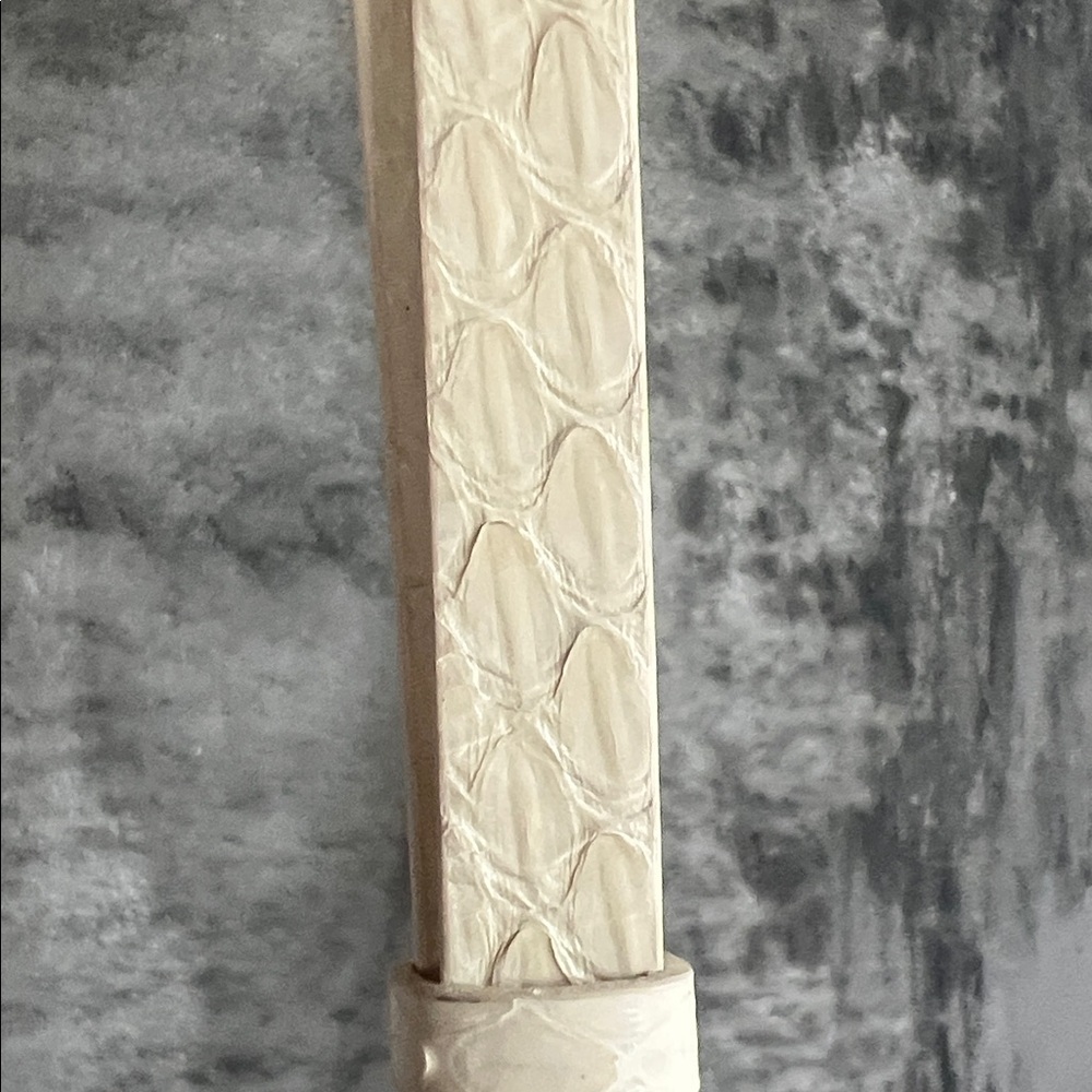 St. John Ivory Belt with Gold Accent - Picture 5 of 5